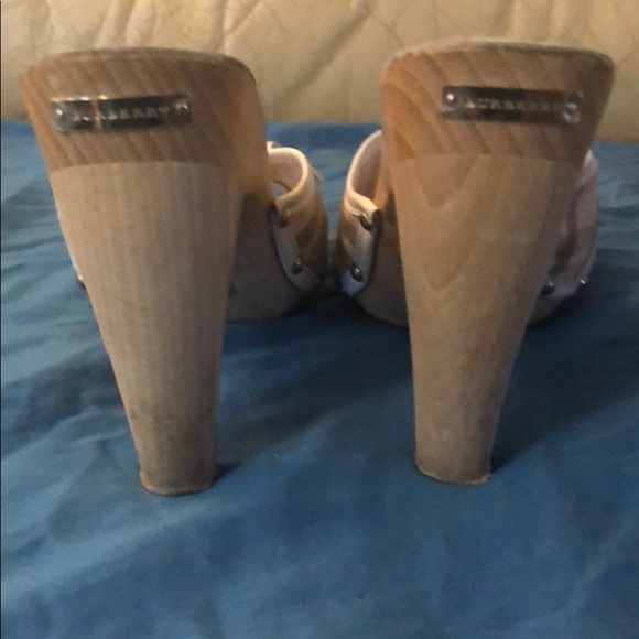 Burberry shoes - Picture 7 of 8